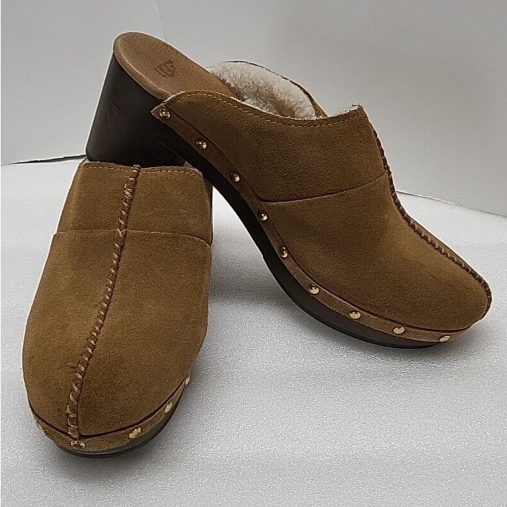 UGG Kassi Chocolate Brown Shearling Lined Clogs with 2.5 “ heel NIB SIZE 7